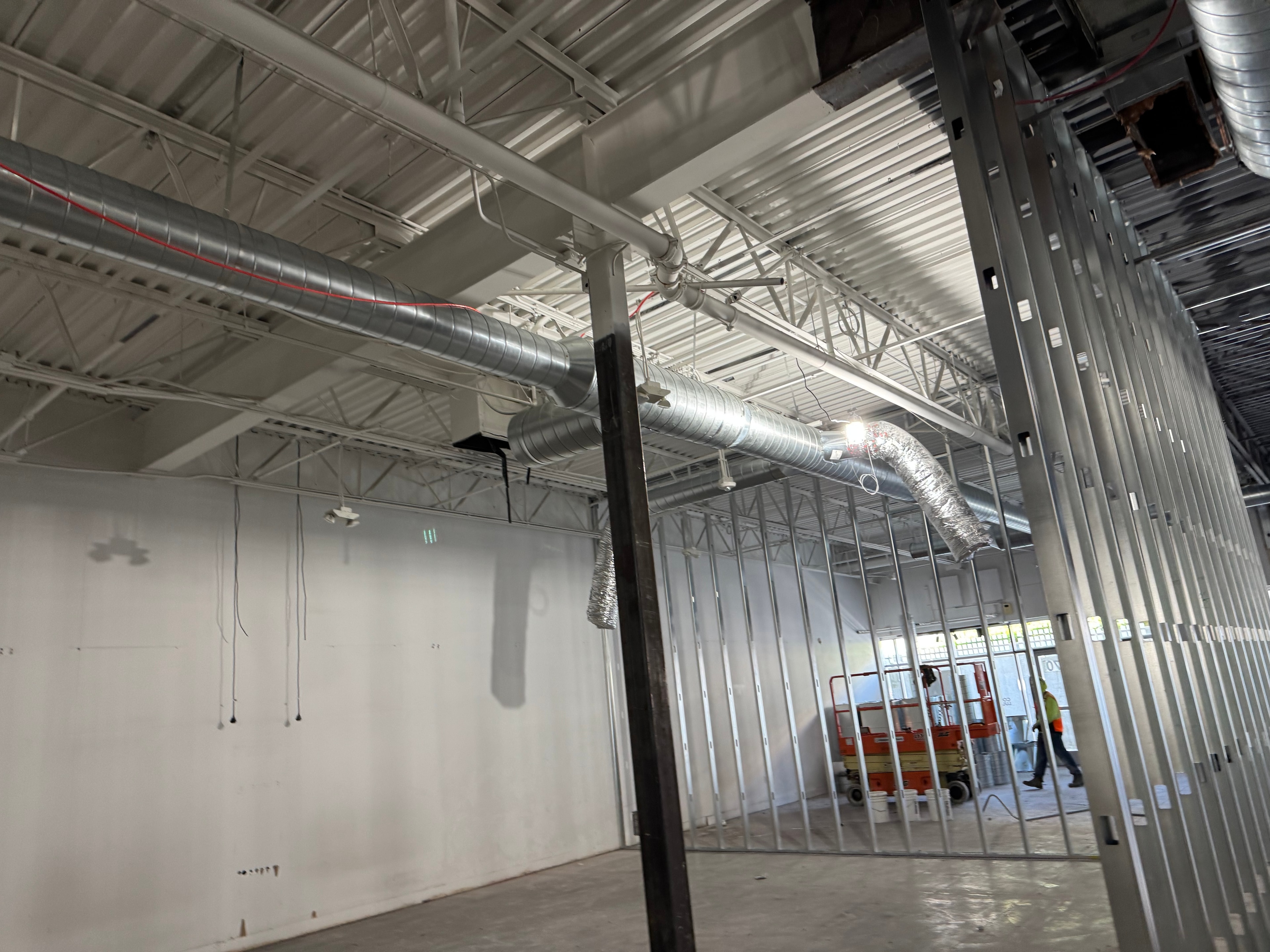 Spiral mains — finished retail floor overview